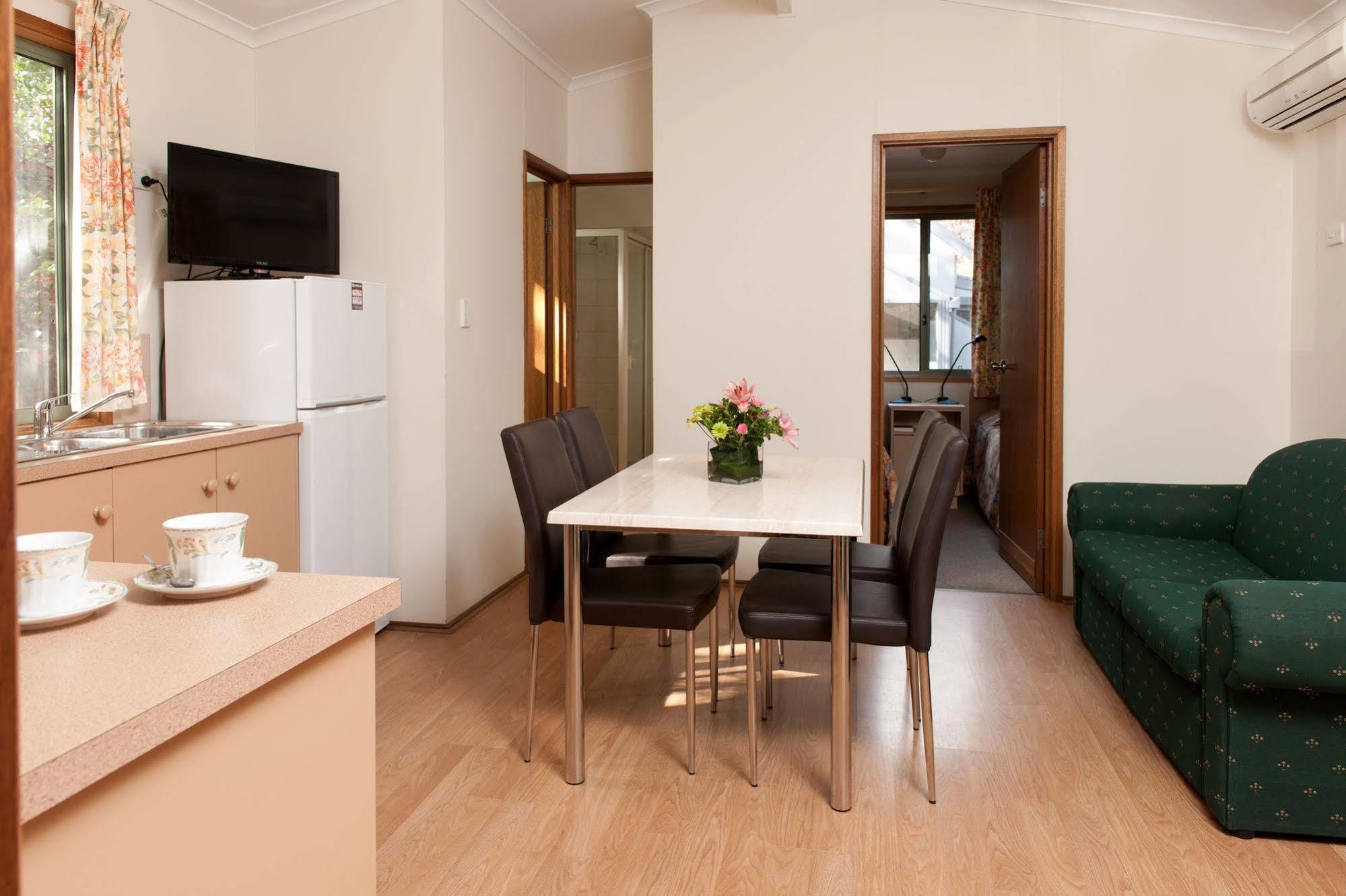Adelaide Caravan Park - Aspen Holiday Parks Ngoại thất bức ảnh